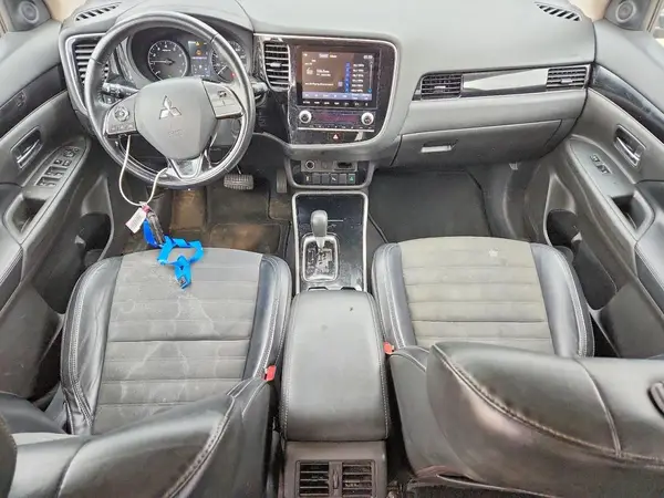 JA4AZ3A36LZ010580 2020 MITSUBISHI OUTLANDER - Image 8