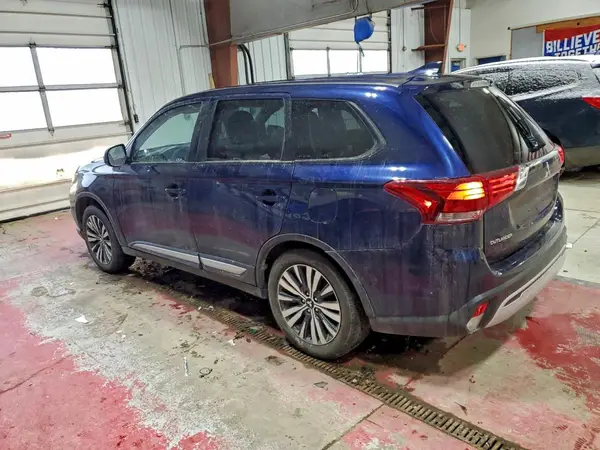 JA4AZ3A36LZ014516 2020 MITSUBISHI OUTLANDER - Image 2