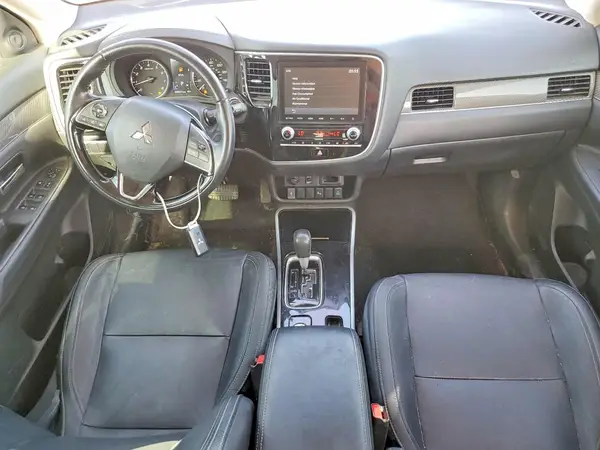 JA4AZ3A36LZ019960 2020 MITSUBISHI OUTLANDER - Image 8