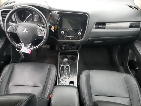 JA4AZ3A36LZ021224 2020 MITSUBISHI OUTLANDER - Image 8