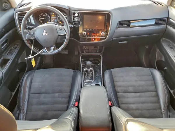 JA4AZ3A36LZ021854 2020 MITSUBISHI OUTLANDER - Image 8