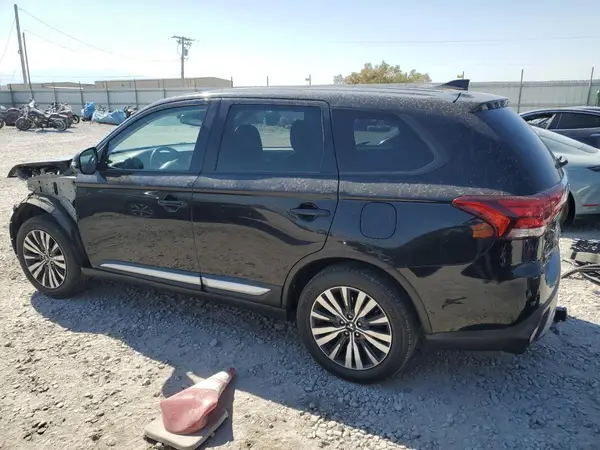 JA4AZ3A36LZ022566 2020 MITSUBISHI OUTLANDER - Image 2