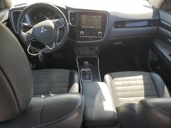 JA4AZ3A36LZ022566 2020 MITSUBISHI OUTLANDER - Image 8