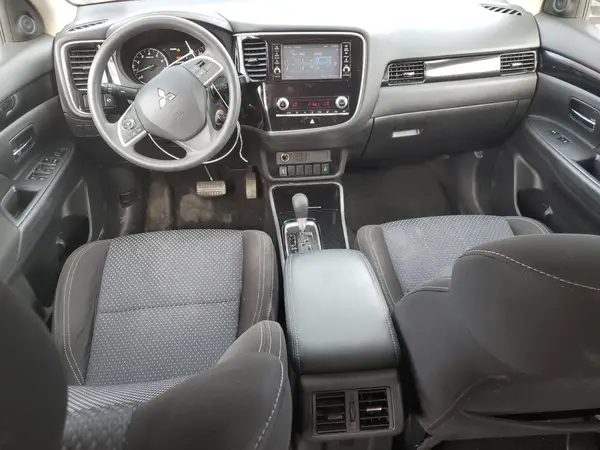 JA4AZ3A36LZ022647 2020 MITSUBISHI OUTLANDER - Image 8