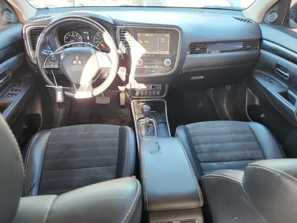 JA4AZ3A36LZ022678 2020 MITSUBISHI OUTLANDER - Image 8