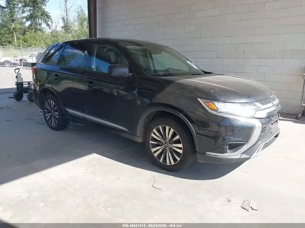 JA4AZ3A36LZ026150 2020 MITSUBISHI OUTLANDER - Image 1