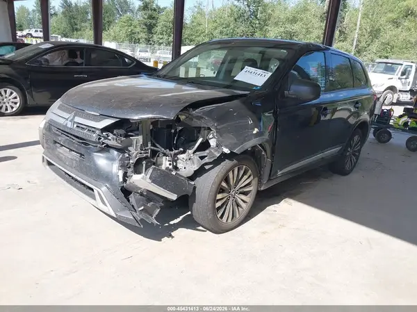 JA4AZ3A36LZ026150 2020 MITSUBISHI OUTLANDER - Image 2