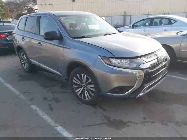 JA4AZ3A36LZ026293 2020 MITSUBISHI OUTLANDER - Image 1