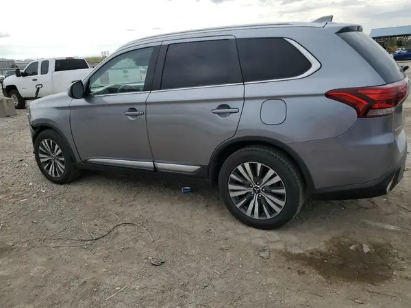 JA4AZ3A36LZ027315 2020 MITSUBISHI OUTLANDER - Image 2