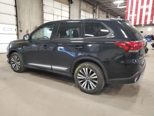JA4AZ3A36LZ027623 2020 MITSUBISHI OUTLANDER - Image 2