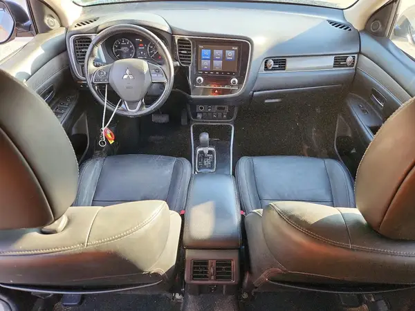 JA4AZ3A36LZ028822 2020 MITSUBISHI OUTLANDER - Image 8