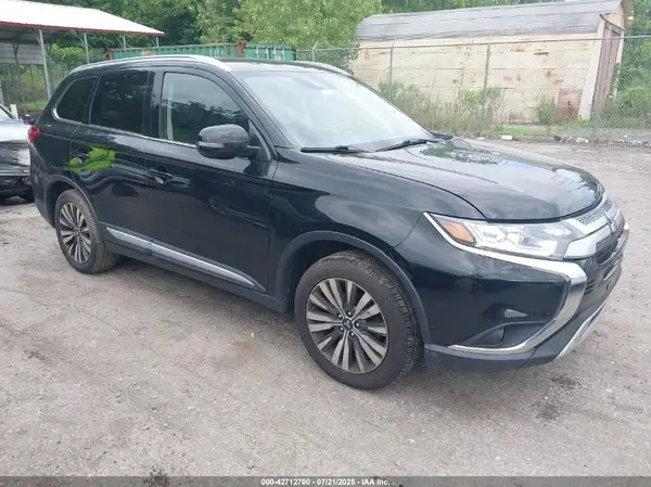 JA4AZ3A36LZ030134 2020 MITSUBISHI OUTLANDER - Image 1