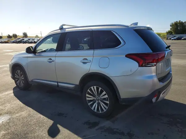 JA4AZ3A36LZ035141 2020 MITSUBISHI OUTLANDER - Image 2