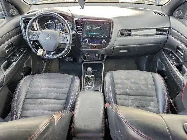 JA4AZ3A36LZ035429 2020 MITSUBISHI OUTLANDER - Image 8