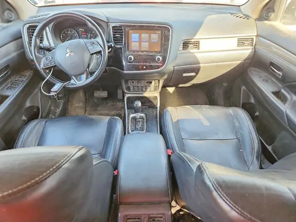 JA4AZ3A36LZ036113 2020 MITSUBISHI OUTLANDER - Image 8