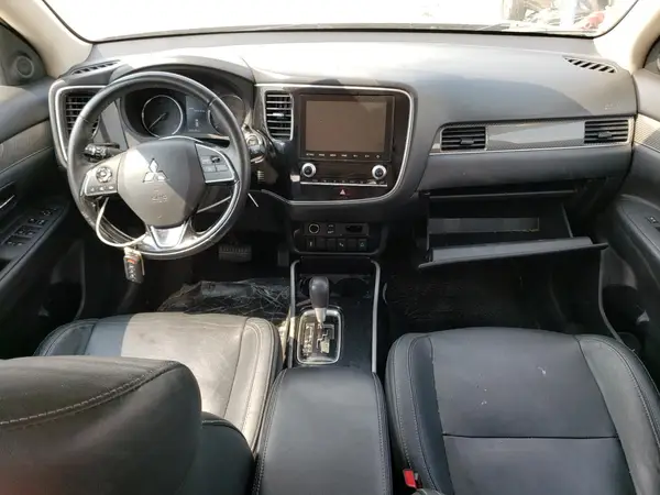 JA4AZ3A36LZ036600 2020 MITSUBISHI OUTLANDER - Image 8