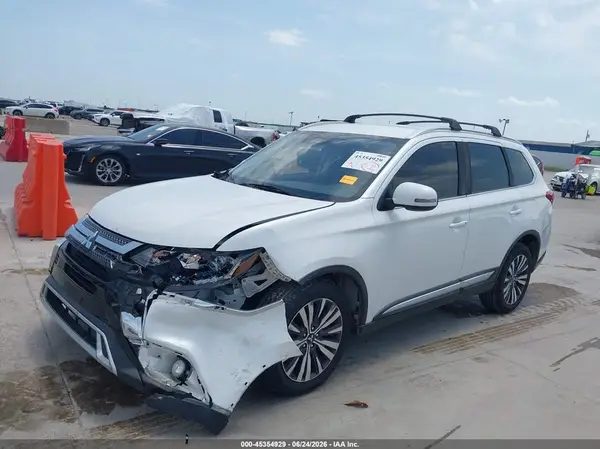 JA4AZ3A36LZ036662 2020 MITSUBISHI OUTLANDER - Image 2