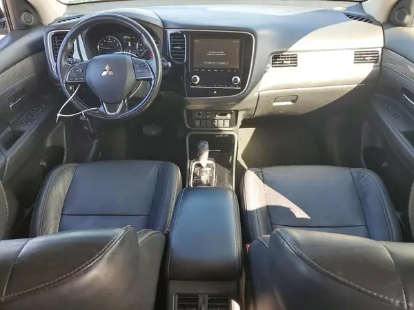 JA4AZ3A36LZ038279 2020 MITSUBISHI OUTLANDER - Image 8