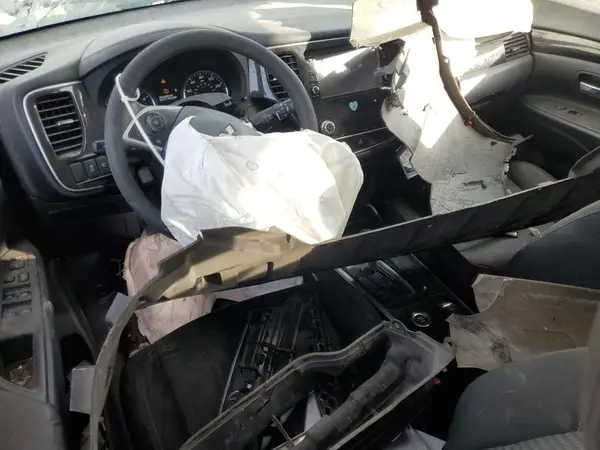 JA4AZ3A36LZ039125 2020 MITSUBISHI OUTLANDER - Image 8