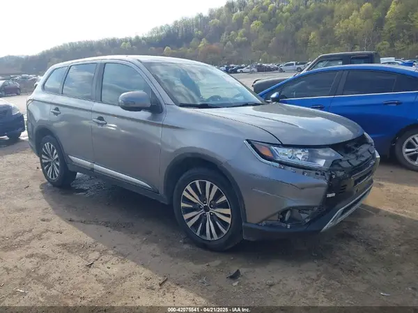 JA4AZ3A36LZ043837 2020 MITSUBISHI OUTLANDER - Image 1