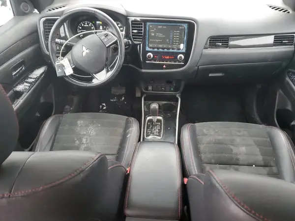 JA4AZ3A36LZ044938 2020 MITSUBISHI OUTLANDER - Image 8