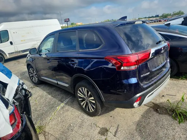 JA4AZ3A36LZ046155 2020 MITSUBISHI OUTLANDER - Image 2