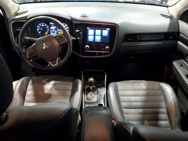 JA4AZ3A36LZ046155 2020 MITSUBISHI OUTLANDER - Image 8