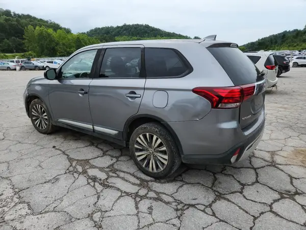 JA4AZ3A36LZ046320 2020 MITSUBISHI OUTLANDER - Image 2