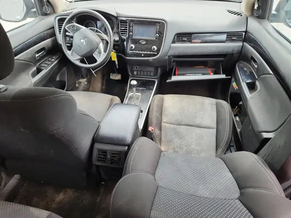 JA4AZ3A36LZ046320 2020 MITSUBISHI OUTLANDER - Image 8