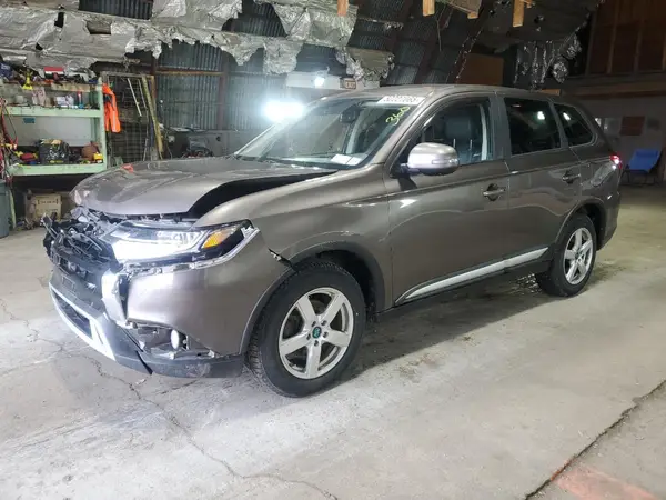 JA4AZ3A36LZ047239 2020 MITSUBISHI OUTLANDER - Image 1