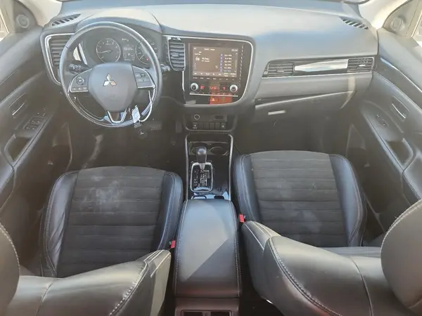 JA4AZ3A36LZ047998 2020 MITSUBISHI OUTLANDER - Image 8