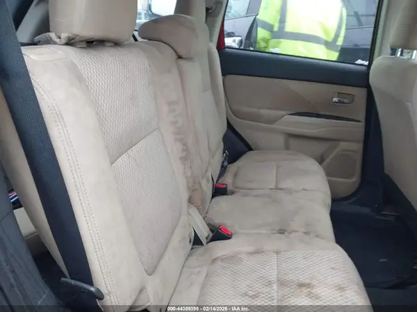 JA4AZ3A37GZ005488 2016 MITSUBISHI OUTLANDER - Image 8