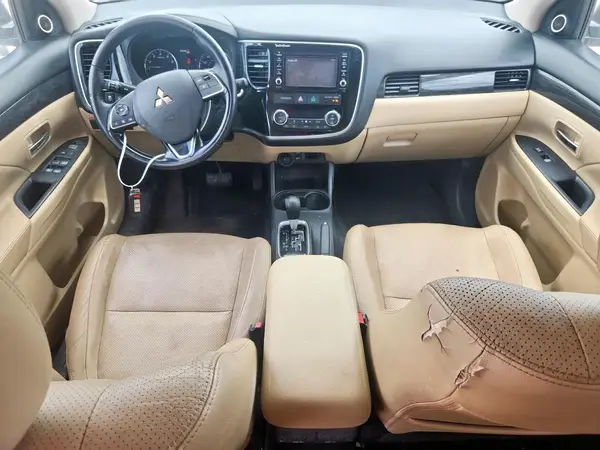 JA4AZ3A37GZ008410 2016 MITSUBISHI OUTLANDER - Image 8