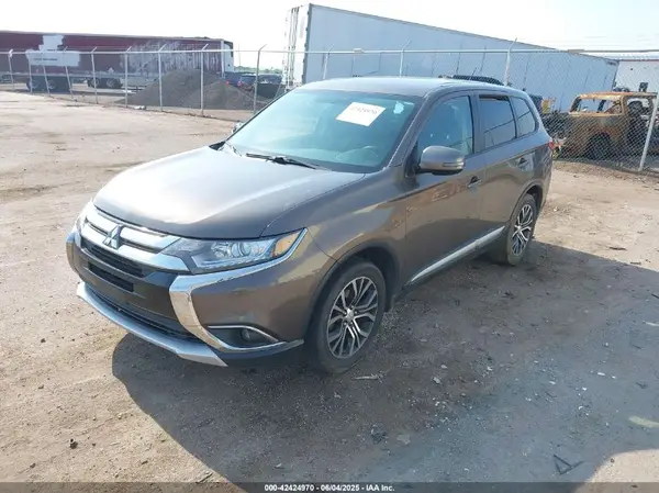 JA4AZ3A37GZ011274 2016 MITSUBISHI OUTLANDER - Image 2