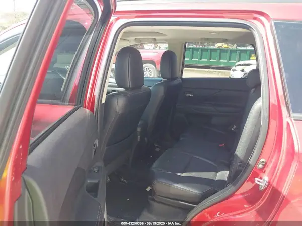JA4AZ3A37GZ012084 2016 MITSUBISHI OUTLANDER - Image 8
