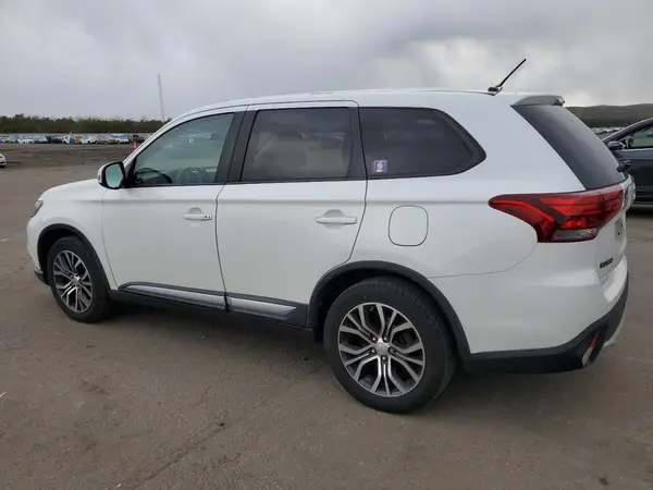 JA4AZ3A37GZ013851 2016 MITSUBISHI OUTLANDER - Image 2