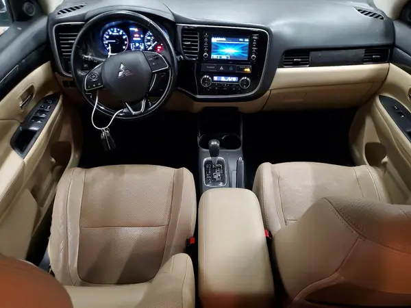 JA4AZ3A37GZ019407 2016 MITSUBISHI OUTLANDER - Image 8