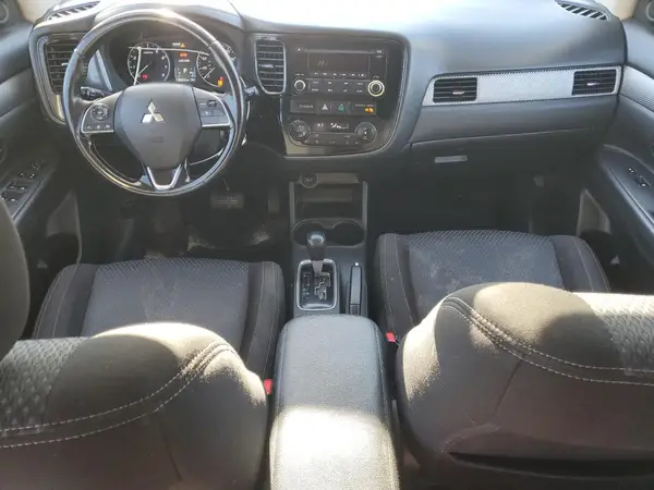 JA4AZ3A37GZ031749 2016 MITSUBISHI OUTLANDER - Image 8
