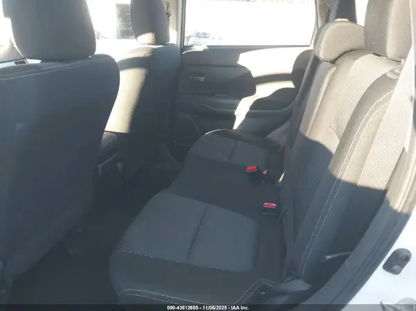 JA4AZ3A37GZ042637 2016 MITSUBISHI OUTLANDER - Image 8