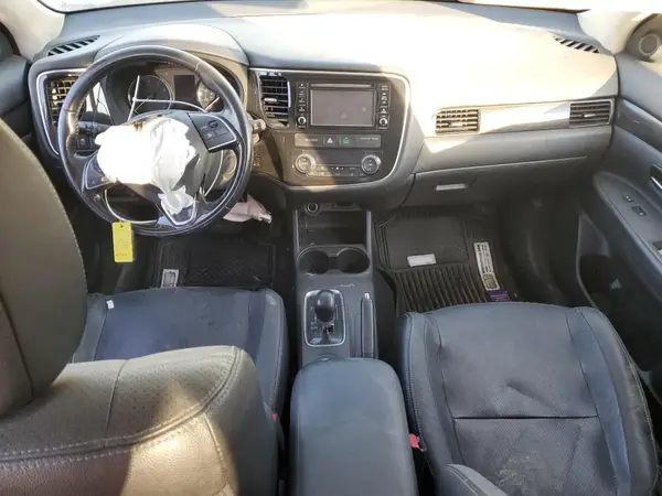 JA4AZ3A37GZ046610 2016 MITSUBISHI OUTLANDER - Image 8