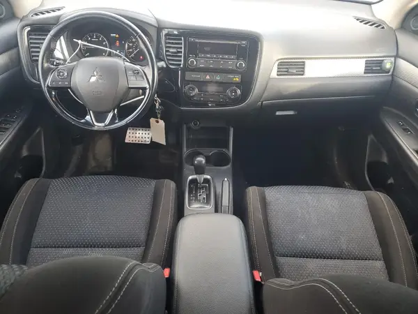 JA4AZ3A37GZ061091 2016 MITSUBISHI OUTLANDER - Image 8