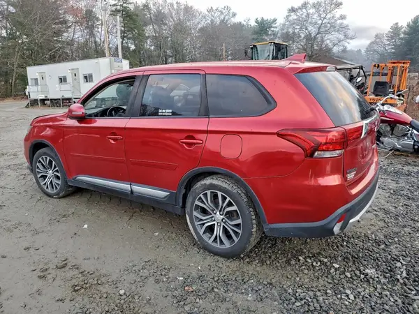 JA4AZ3A37HZ002978 2017 MITSUBISHI OUTLANDER - Image 2