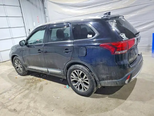 JA4AZ3A37HZ003502 2017 MITSUBISHI OUTLANDER - Image 2