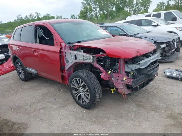 JA4AZ3A37HZ008215 2017 MITSUBISHI OUTLANDER - Image 1