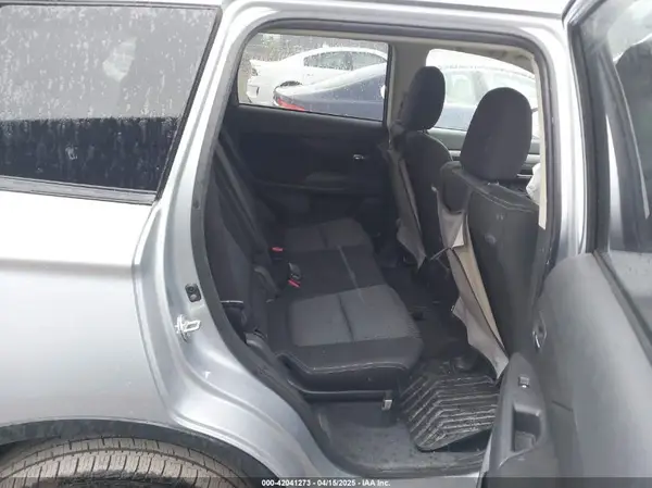 JA4AZ3A37HZ011020 2017 MITSUBISHI OUTLANDER - Image 8