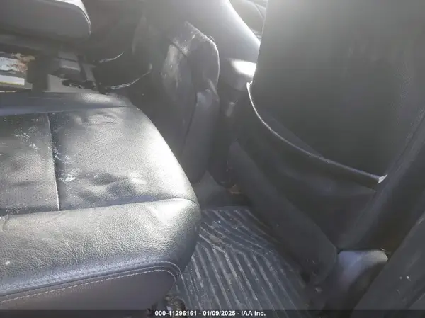 JA4AZ3A37HZ039318 2017 MITSUBISHI OUTLANDER - Image 8
