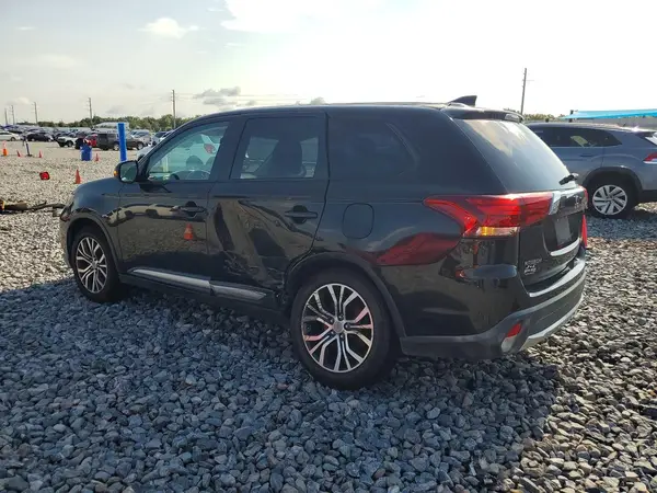 JA4AZ3A37HZ045930 2017 MITSUBISHI OUTLANDER - Image 2