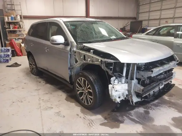 JA4AZ3A37HZ049251 2017 MITSUBISHI OUTLANDER - Image 1