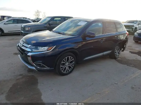 JA4AZ3A37HZ051288 2017 MITSUBISHI OUTLANDER - Image 2