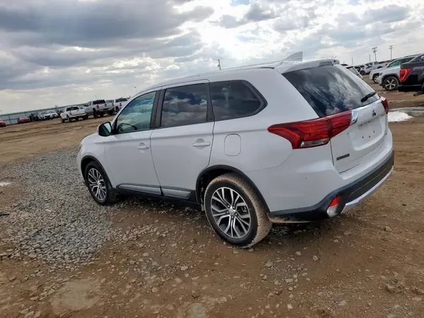 JA4AZ3A37HZ059679 2017 MITSUBISHI OUTLANDER - Image 2
